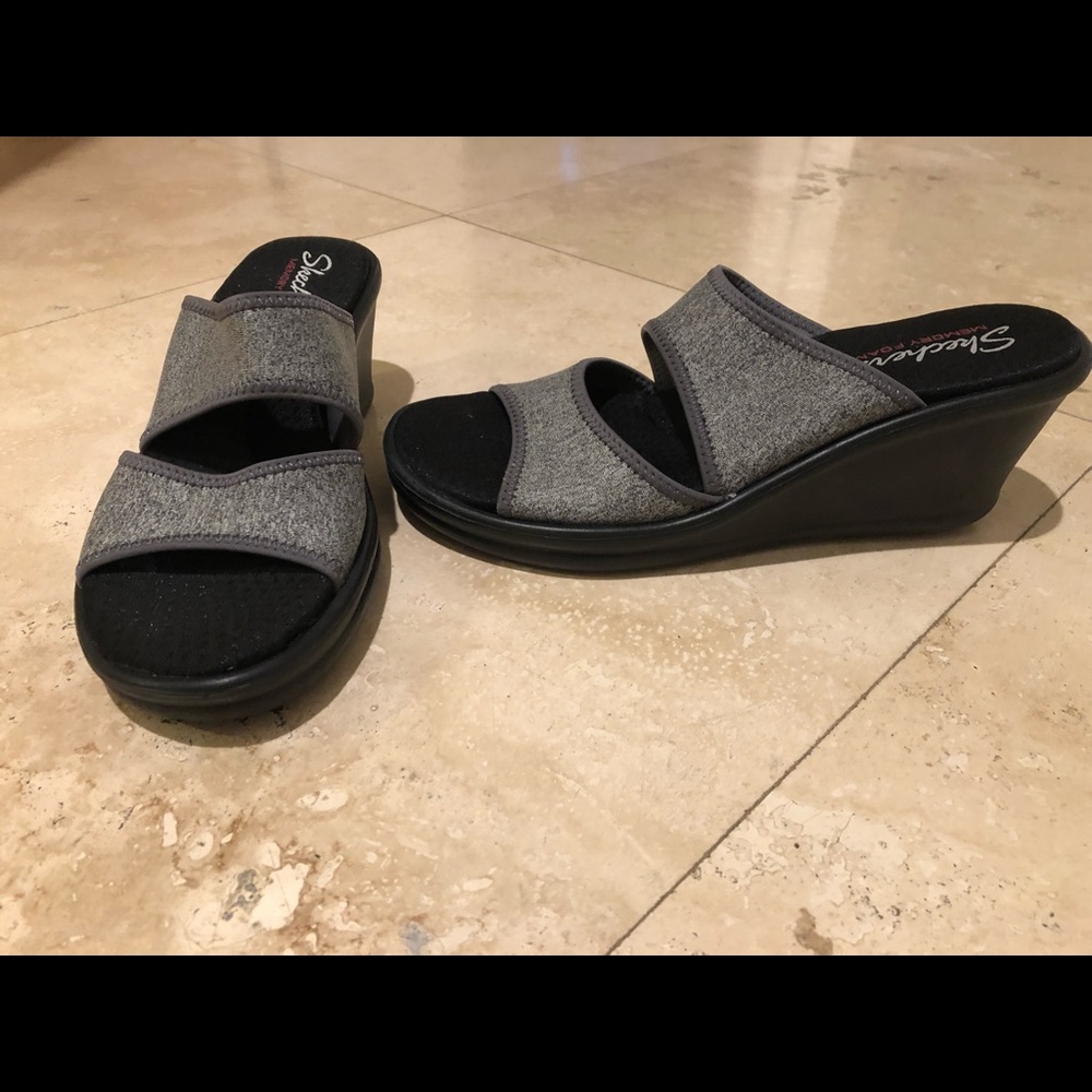 Like new Skechers gray sandals size 8M